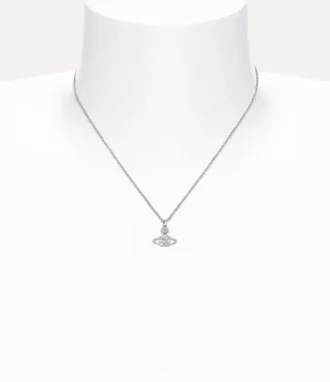 Reina Pendant Necklace